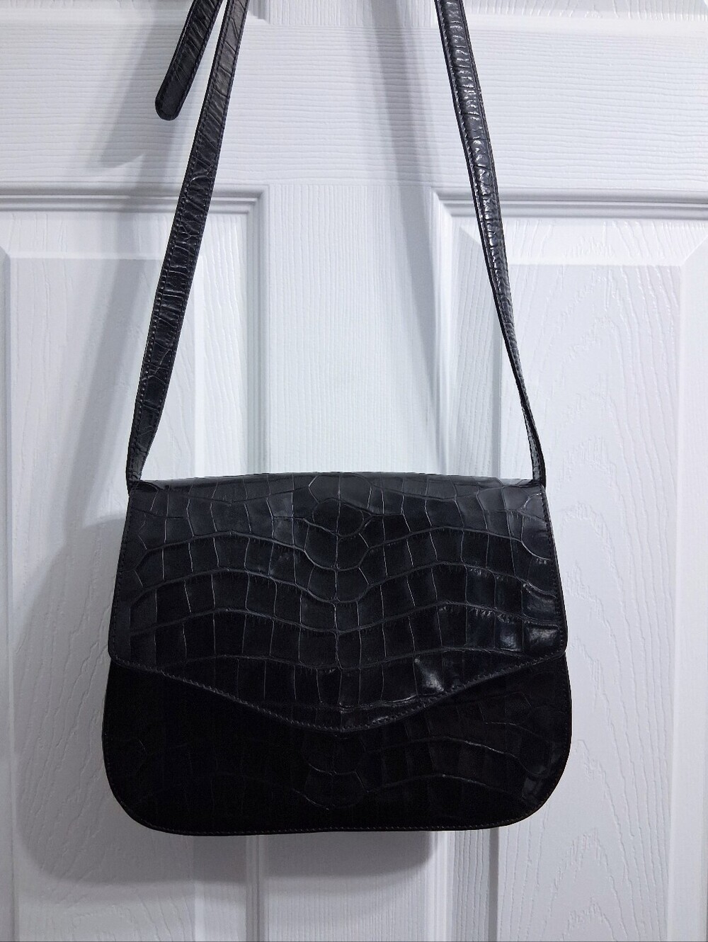 Vintage Claiborne Leather Co Black Patent Leather Alligator Bag Crossbody Purse